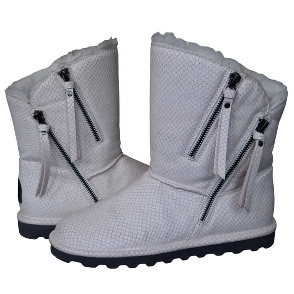 NEW Bearpaw Winter Boots 8 Mimi White Snake - Picture 3 of 5